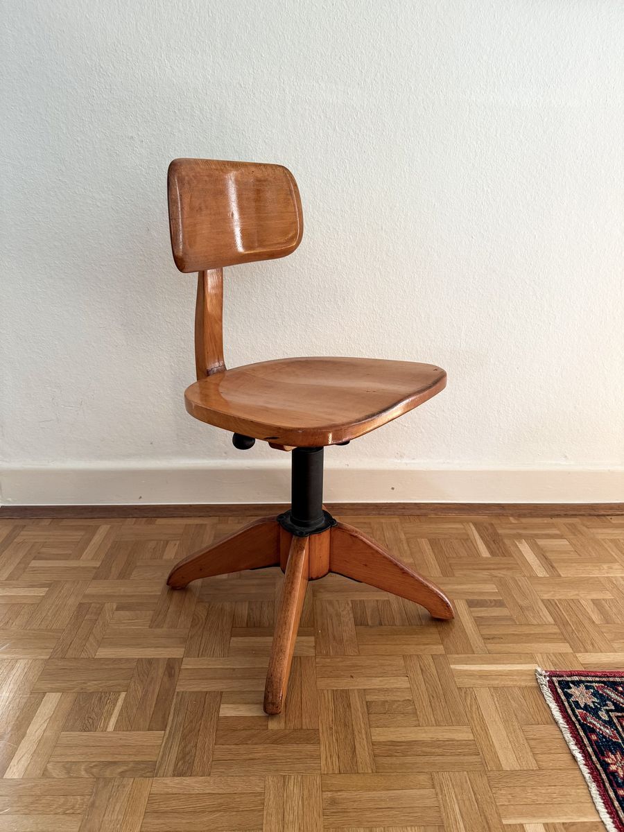 Der Federdreh Stuhl von Albert Stoll